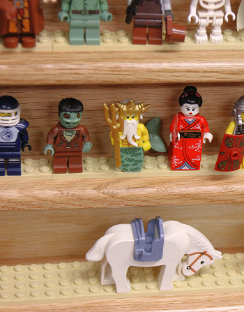 lego-shelf-9-2013--6(sm).jpg